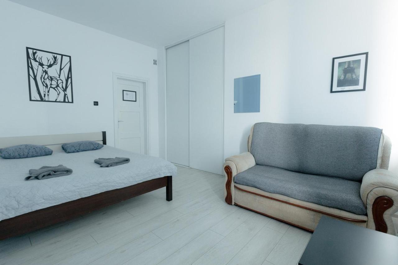 Hidden Peak - Guestrooms Варшава Екстериор снимка