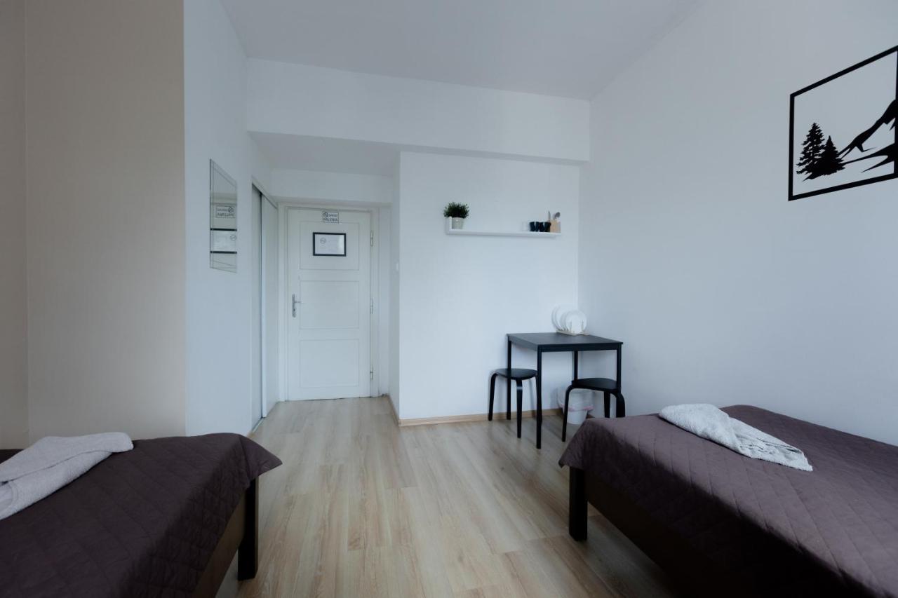 Hidden Peak - Guestrooms Варшава Екстериор снимка